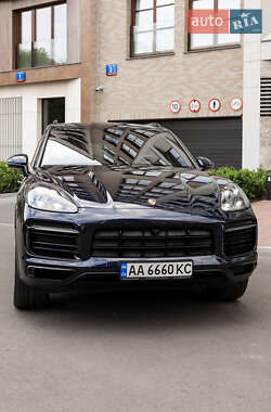 Внедорожник / Кроссовер Porsche Cayenne 2019 в 