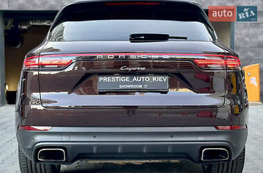 Внедорожник / Кроссовер Porsche Cayenne 2018 в 