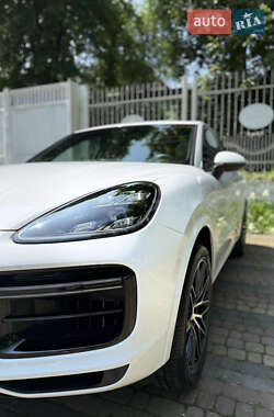 Позашляховик / Кросовер Porsche Cayenne 2019 в 