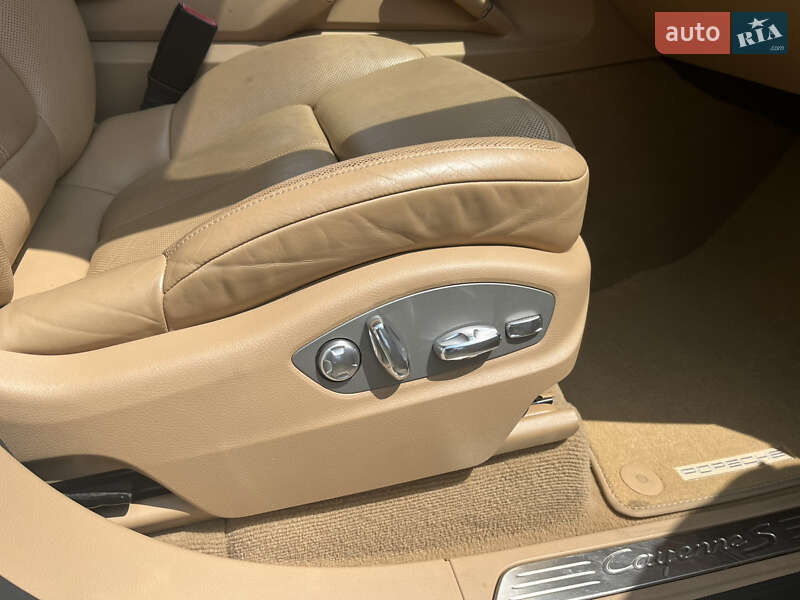 Внедорожник / Кроссовер Porsche Cayenne 2013 в Одессе фото 16 Внедорожник / Кроссовер Porsche Cayenne 2013 в Одессе