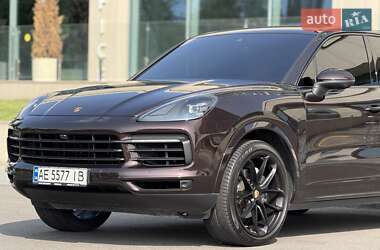 Внедорожник / Кроссовер Porsche Cayenne 2021 в 