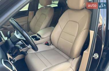 Внедорожник / Кроссовер Porsche Cayenne 2021 в 