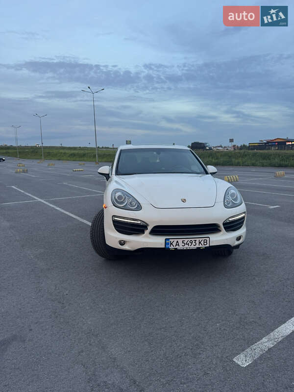 Позашляховик / Кросовер Porsche Cayenne 2011 в Львові