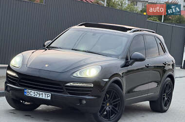 Внедорожник / Кроссовер Porsche Cayenne 2012 в 