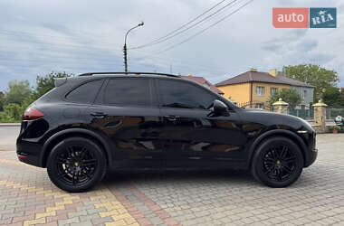 Внедорожник / Кроссовер Porsche Cayenne 2012 в 