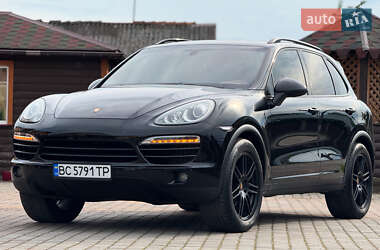 Внедорожник / Кроссовер Porsche Cayenne 2012 в 