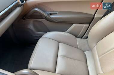 Внедорожник / Кроссовер Porsche Cayenne 2012 в 