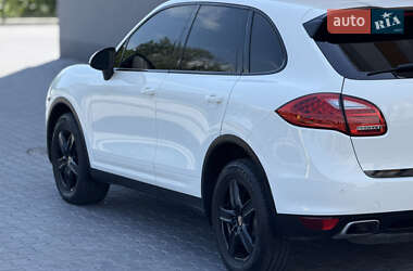 Внедорожник / Кроссовер Porsche Cayenne 2010 в 