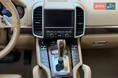 Внедорожник / Кроссовер Porsche Cayenne 2010 в 