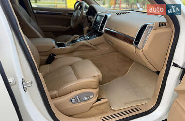 Внедорожник / Кроссовер Porsche Cayenne 2010 в 