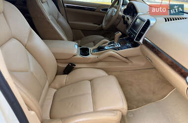 Внедорожник / Кроссовер Porsche Cayenne 2010 в 