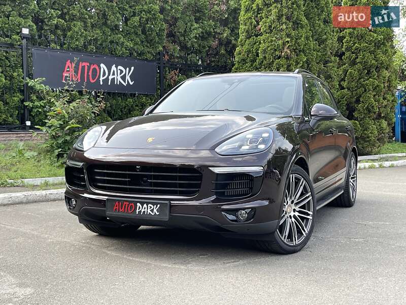 Внедорожник / Кроссовер Porsche Cayenne 2015 в Киеве