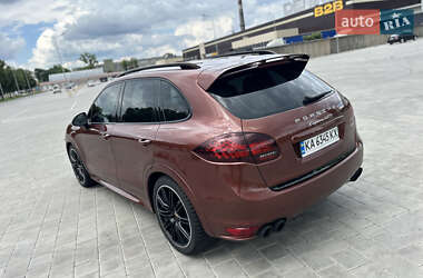 Внедорожник / Кроссовер Porsche Cayenne 2012 в 