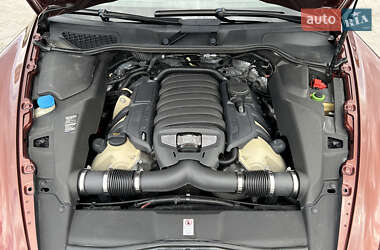 Внедорожник / Кроссовер Porsche Cayenne 2012 в 