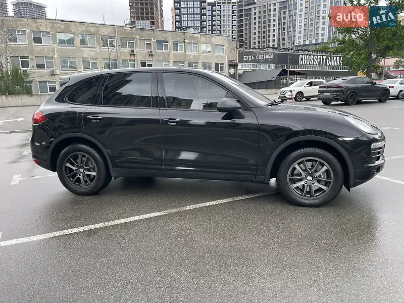 Porsche Cayenne 2012 VIN WP1ZZZ92ZDLA03033 фото оголошення 3 з 49