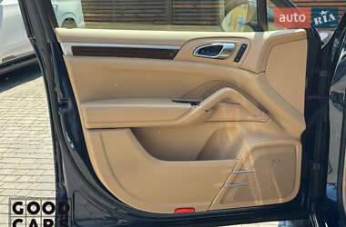 Внедорожник / Кроссовер Porsche Cayenne 2013 в 