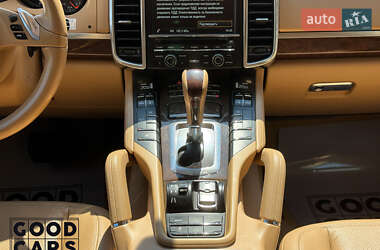 Внедорожник / Кроссовер Porsche Cayenne 2013 в 