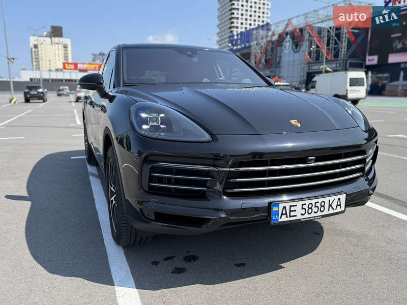 Внедорожник / Кроссовер Porsche Cayenne 2018 в Киеве