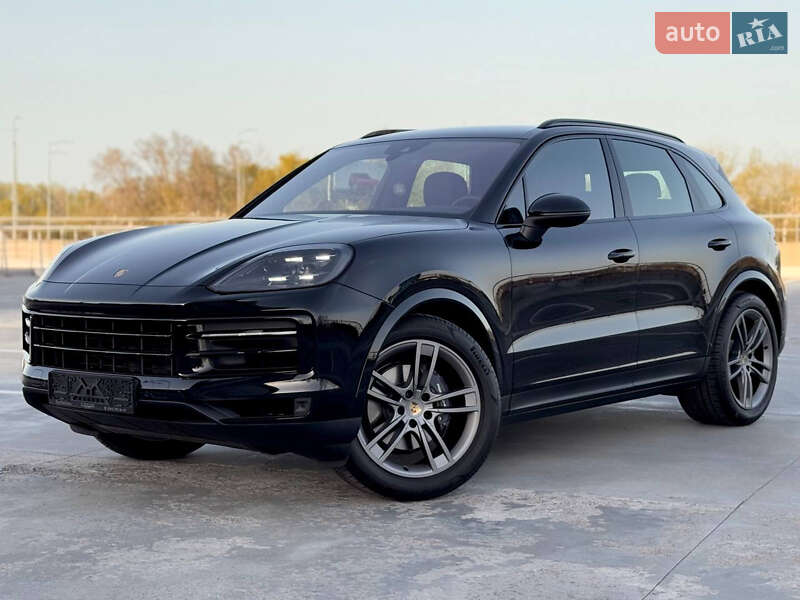 Позашляховик / Кросовер Porsche Cayenne 2023 в 