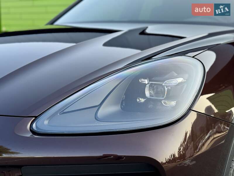 Позашляховик / Кросовер Porsche Cayenne 2018 в Києві