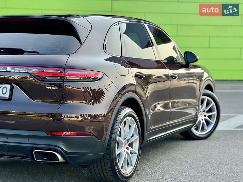 Позашляховик / Кросовер Porsche Cayenne 2018 в Києві
