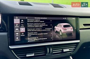 Внедорожник / Кроссовер Porsche Cayenne 2018 в 