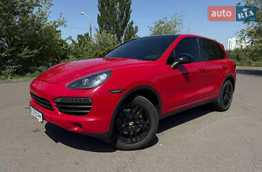 Внедорожник / Кроссовер Porsche Cayenne 2013 в 
