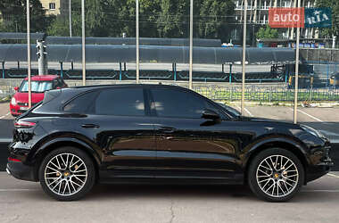 Внедорожник / Кроссовер Porsche Cayenne 2020 в 