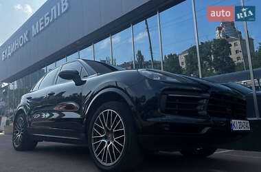Внедорожник / Кроссовер Porsche Cayenne 2020 в 