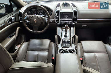 Внедорожник / Кроссовер Porsche Cayenne 2012 в 
