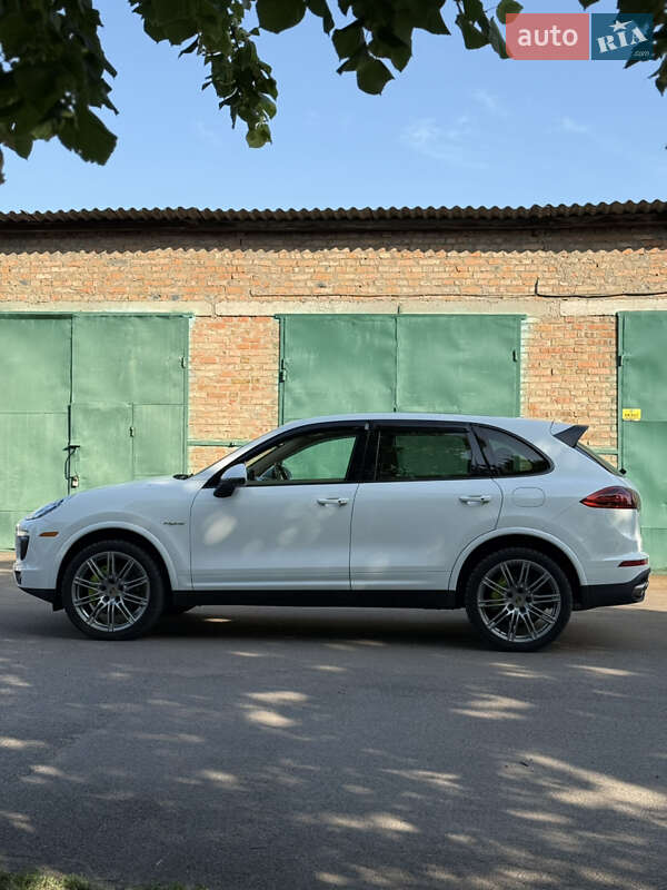 Позашляховик / Кросовер Porsche Cayenne 2017 в Черкасах фото 13 Позашляховик / Кросовер Porsche Cayenne 2017 в Черкасах