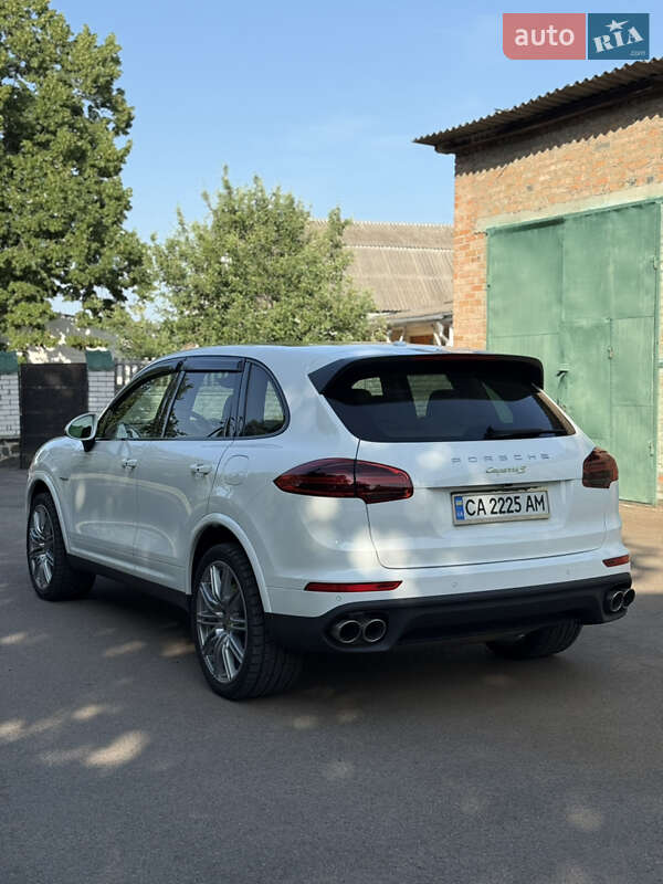 Позашляховик / Кросовер Porsche Cayenne 2017 в Черкасах фото 11 Позашляховик / Кросовер Porsche Cayenne 2017 в Черкасах