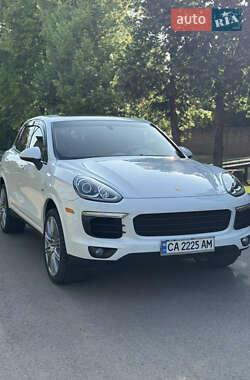 Внедорожник / Кроссовер Porsche Cayenne 2017 в 