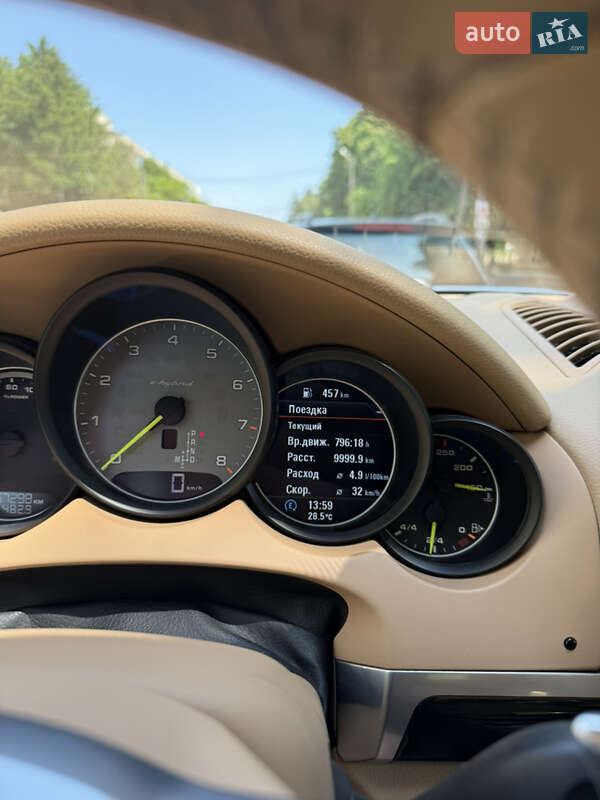 Внедорожник / Кроссовер Porsche Cayenne 2017 в Черкассах