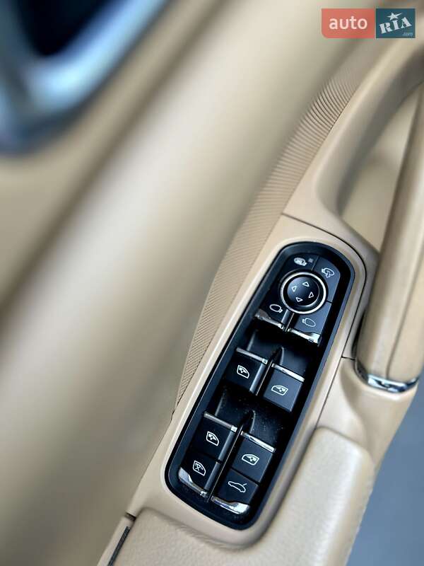 Внедорожник / Кроссовер Porsche Cayenne 2012 в Одессе фото 29 Внедорожник / Кроссовер Porsche Cayenne 2012 в Одессе