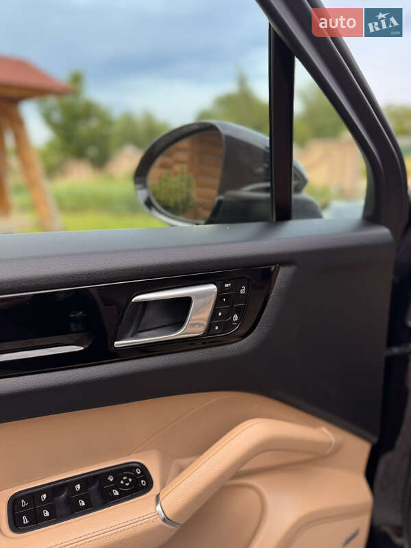 Позашляховик / Кросовер Porsche Cayenne 2020 в Львові фото 24 Позашляховик / Кросовер Porsche Cayenne 2020 в Львові