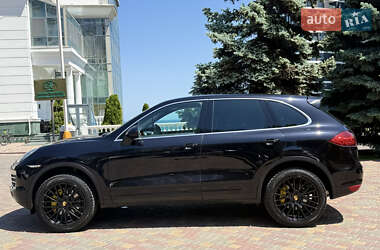 Внедорожник / Кроссовер Porsche Cayenne 2010 в 