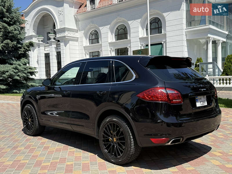 Позашляховик / Кросовер Porsche Cayenne 2010 в Одесі