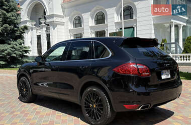 Внедорожник / Кроссовер Porsche Cayenne 2010 в 