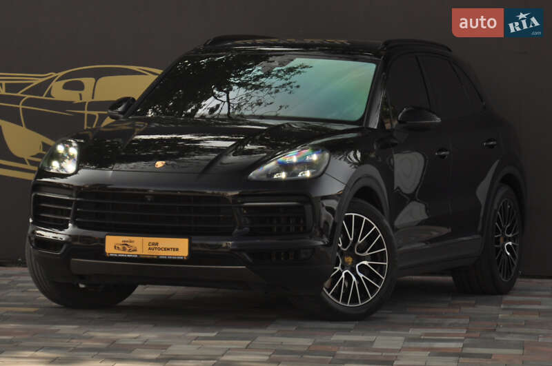 Внедорожник / Кроссовер Porsche Cayenne 2018 в 