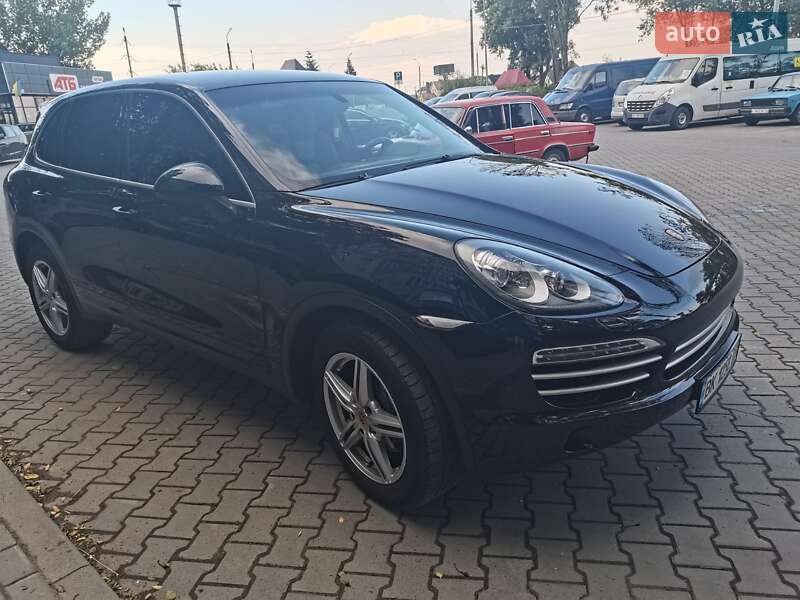 Позашляховик / Кросовер Porsche Cayenne 2014 в Тернополі