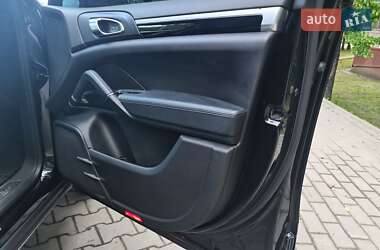 Внедорожник / Кроссовер Porsche Cayenne 2014 в 