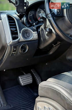 Позашляховик / Кросовер Porsche Cayenne 2010 в 
