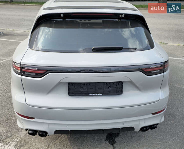 Позашляховик / Кросовер Porsche Cayenne 2022 в Києві