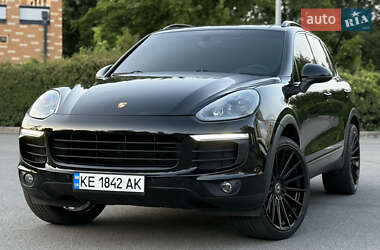 Внедорожник / Кроссовер Porsche Cayenne 2017 в 