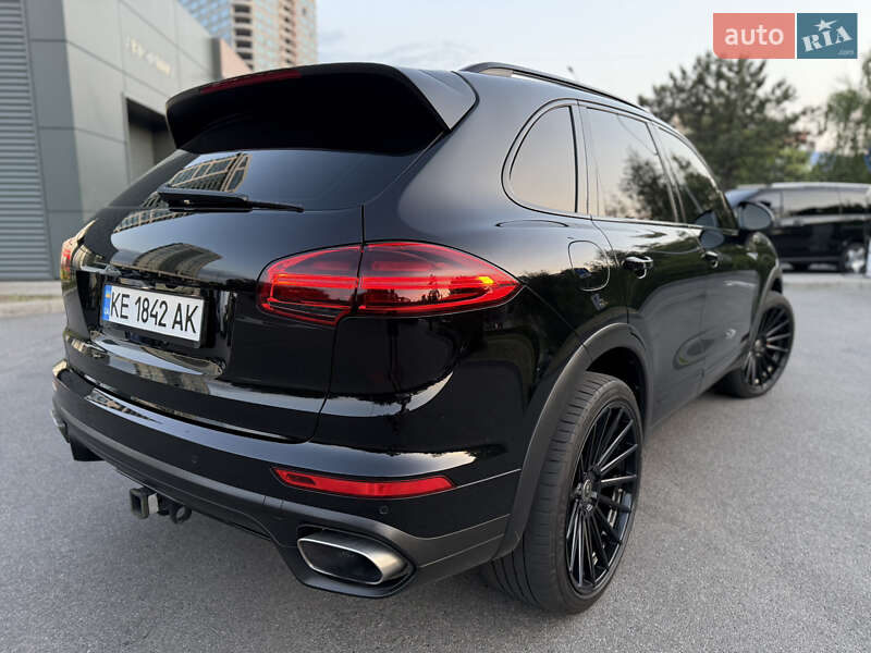 Позашляховик / Кросовер Porsche Cayenne 2017 в Києві