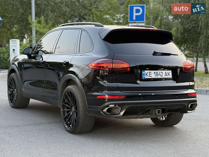 Позашляховик / Кросовер Porsche Cayenne 2017 в Києві