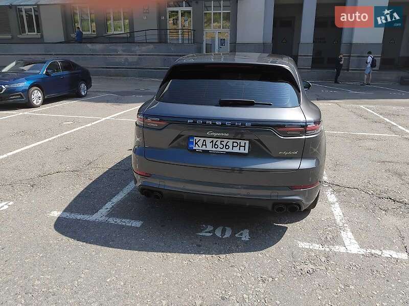 Позашляховик / Кросовер Porsche Cayenne 2019 в Києві