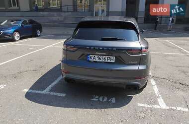 Внедорожник / Кроссовер Porsche Cayenne 2019 в 