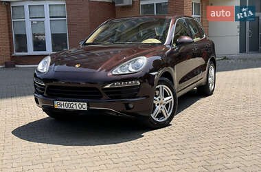 Внедорожник / Кроссовер Porsche Cayenne 2013 в 